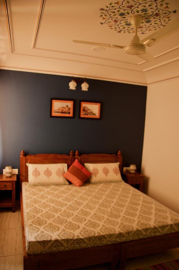 Pathik Niwas Bed & Breakfast ชัยปุระ ภายนอก รูปภาพ