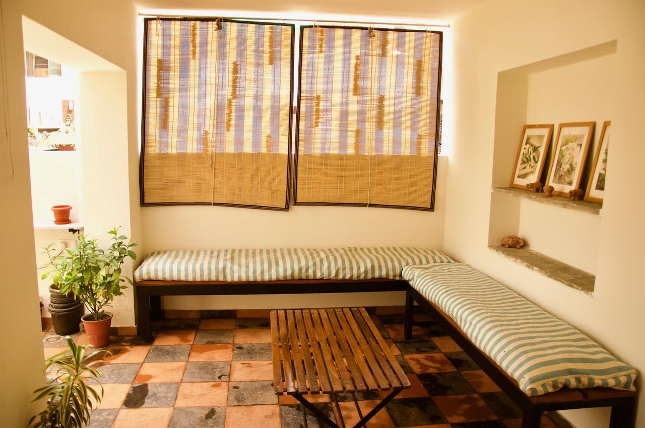 Pathik Niwas Bed & Breakfast ชัยปุระ ภายนอก รูปภาพ